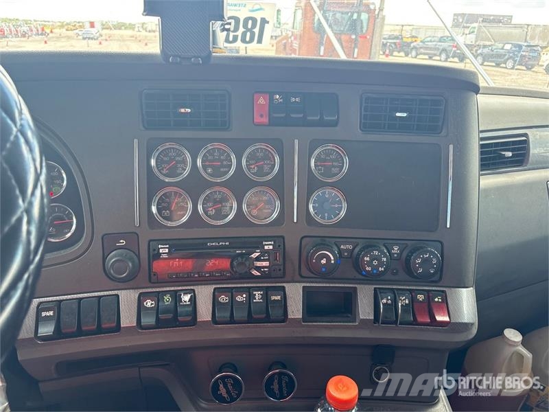 Kenworth T880 Trekkers
