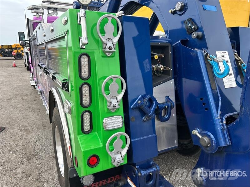 Kenworth T880 4x2 Tow Truck Evakuators ar manipulatoru