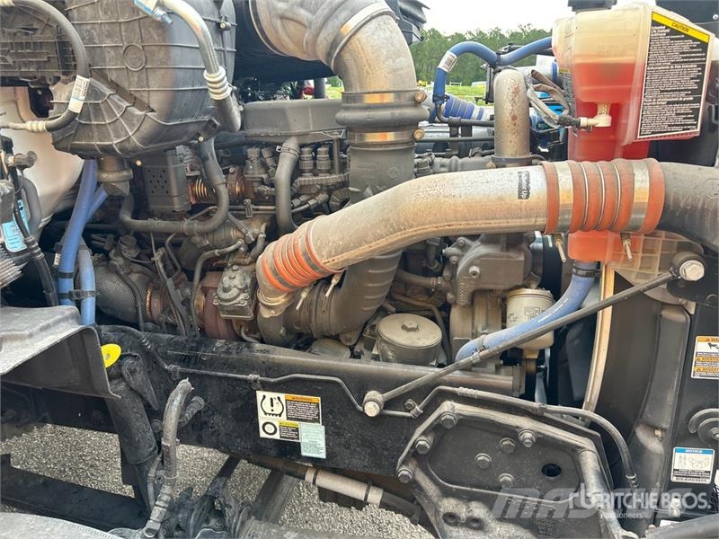 Kenworth T880 4x2 Tow Truck Evakuators ar manipulatoru