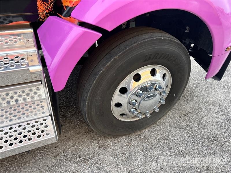 Kenworth T880 4x2 Tow Truck Evakuators ar manipulatoru