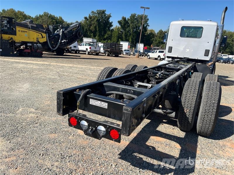 Kenworth T880 6x4 Cab and Chassis Kabine i unutrašnjost