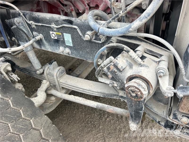 Kenworth T880 6x4 Cab and Chassis (Inoperable) Vezetőfülke és belső tartozékok