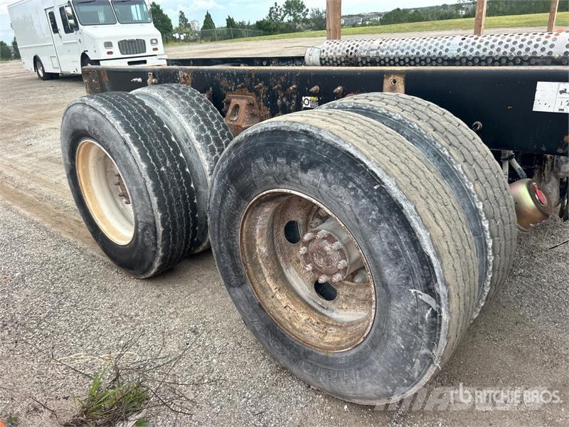 Kenworth T880 6x4 Cab and Chassis (Inoperable) Vezetőfülke és belső tartozékok