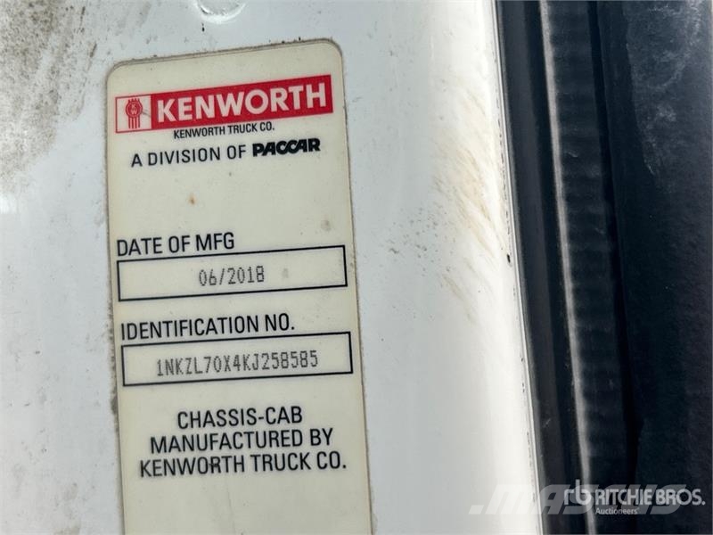 Kenworth T880 6x4 Cab and Chassis (Inoperable) Vezetőfülke és belső tartozékok