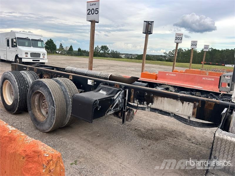 Kenworth T880 6x4 Cab and Chassis (Inoperable) Vezetőfülke és belső tartozékok