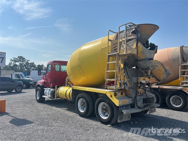 Kenworth T880 6x4 Mixer Truck (Inoperable) Camiones hormigonera