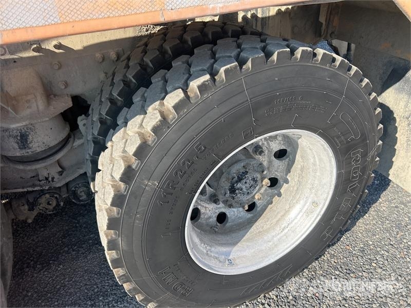 Kenworth T880 6x4 Mixer Truck Betonvedēji