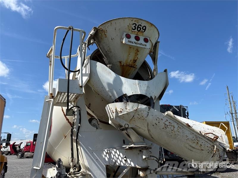 Kenworth T880 6x4 Mixer Truck (Inoperable) Transmikserler