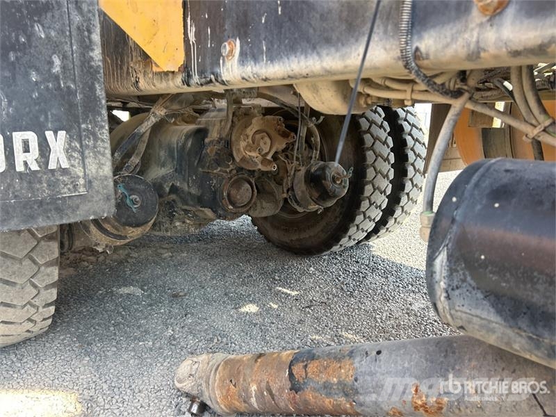 Kenworth T880 6x4 Mixer Truck (Inoperable) Camiones hormigonera