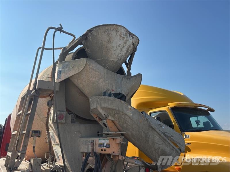 Kenworth T880 6x4 Mixer Truck Betonvedēji