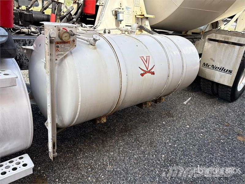 Kenworth T880 6x4 Mixer Truck (Inoperable) Transmikserler
