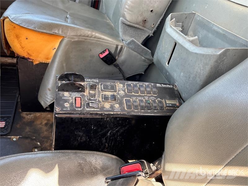 Kenworth T880 6x4 Mixer Truck (Inoperable) Transmikserler