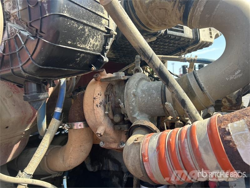 Kenworth T880 6x4 Mixer Truck (Inoperable) Camiones hormigonera