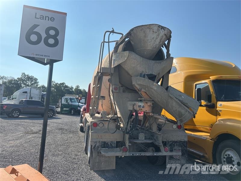 Kenworth T880 6x4 Mixer Truck Betonvedēji