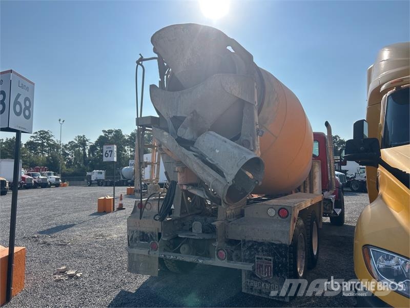 Kenworth T880 6x4 Mixer Truck Betonvedēji