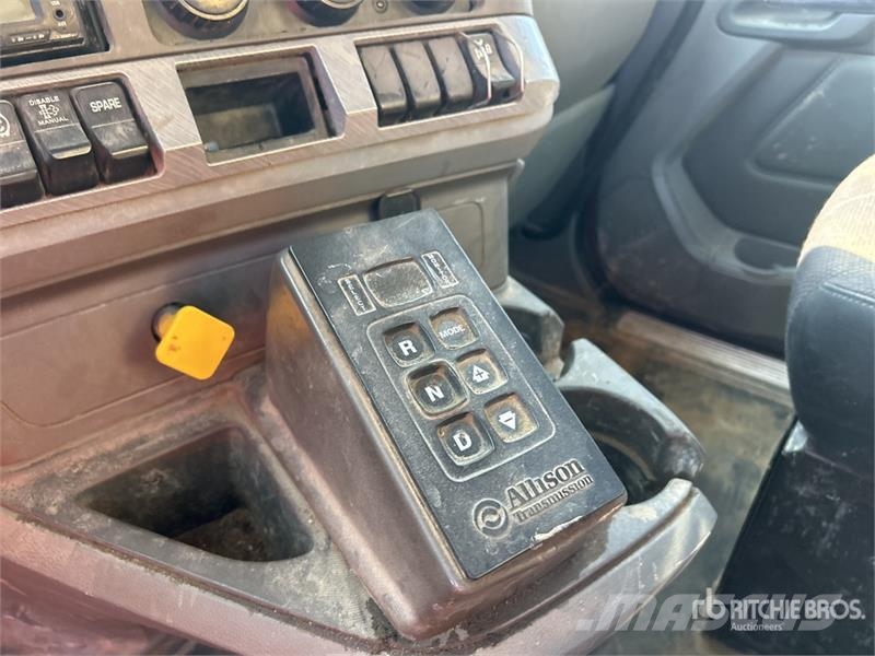 Kenworth T880 6x4 Mixer Truck (Inoperable) Camiones hormigonera
