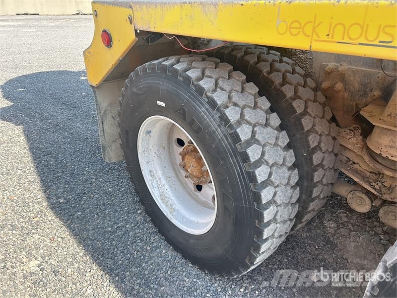 Kenworth T880 6x4 Mixer Truck (Inoperable) Camiones hormigonera