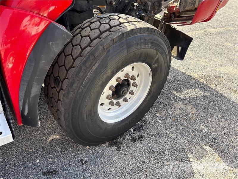 Kenworth T880 6x4 Mixer Truck (Inoperable) Transmikserler