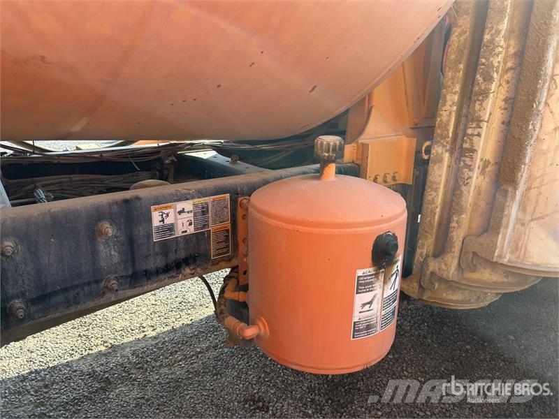 Kenworth T880 6x4 Mixer Truck Betonvedēji