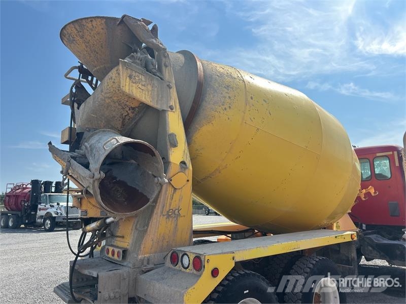 Kenworth T880 6x4 Mixer Truck (Inoperable) Camiones hormigonera