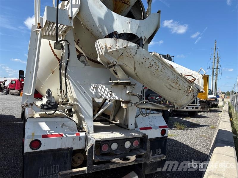 Kenworth T880 6x4 Mixer Truck (Inoperable) Transmikserler