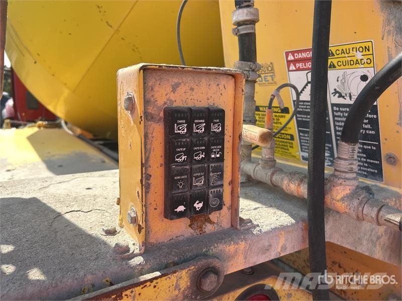 Kenworth T880 6x4 Mixer Truck (Inoperable) Camiones hormigonera
