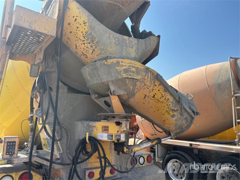 Kenworth T880 6x4 Mixer Truck (Inoperable) Camiones hormigonera