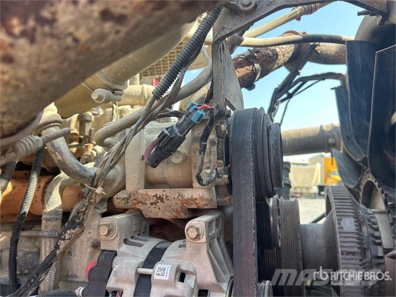 Kenworth T880 6x4 Mixer Truck (Inoperable) Camiones hormigonera