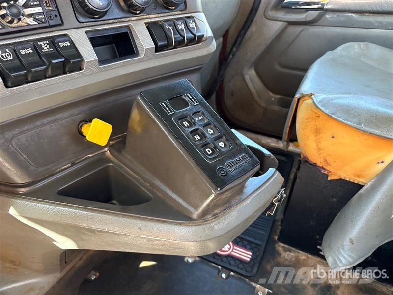 Kenworth T880 6x4 Mixer Truck (Inoperable) Transmikserler