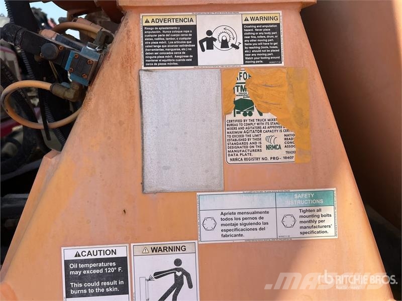 Kenworth T880 6x4 Mixer Truck Betonvedēji
