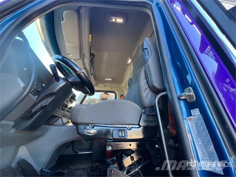 Kenworth T880 6x4 Quad/A Dump Truck Damperli kamyonlar