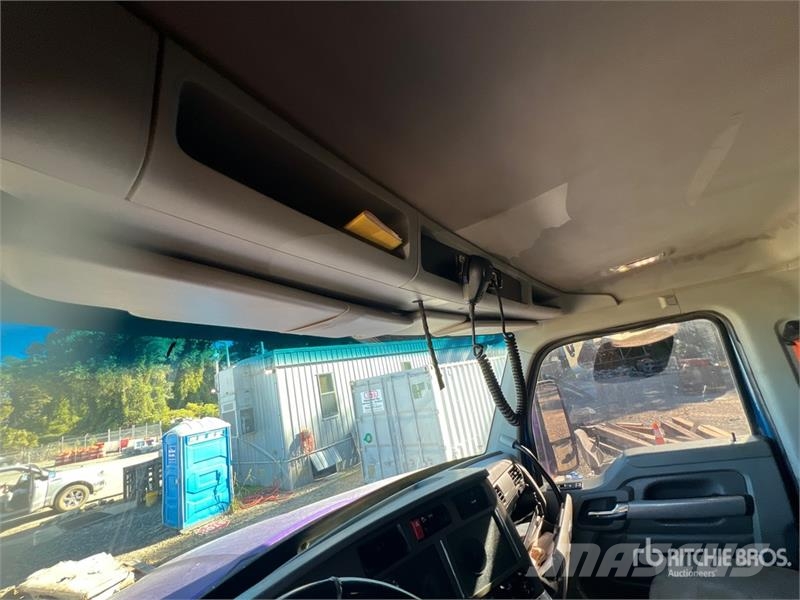 Kenworth T880 6x4 Quad/A Dump Truck Damperli kamyonlar