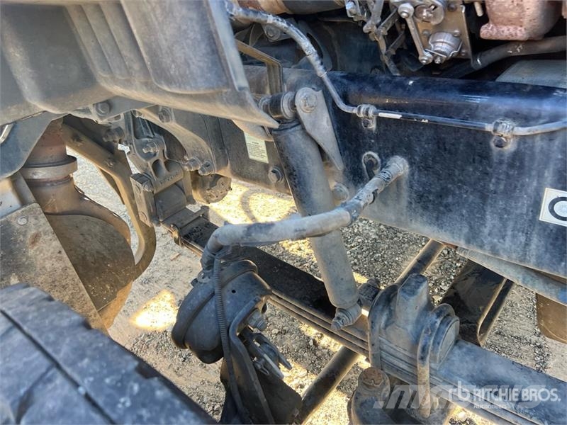 Kenworth T880 8x4 Cab and Chassis Kabinen
