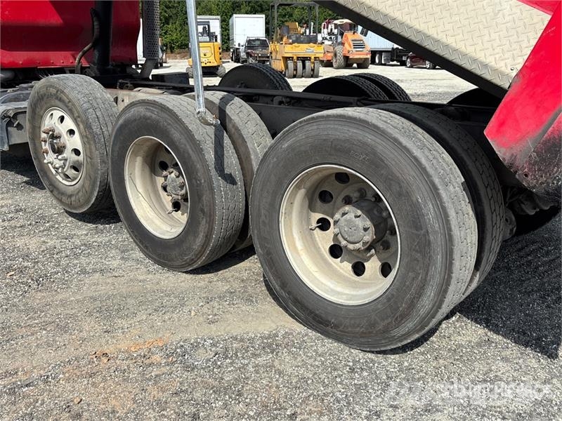 Kenworth W900 شاحنات قلابة