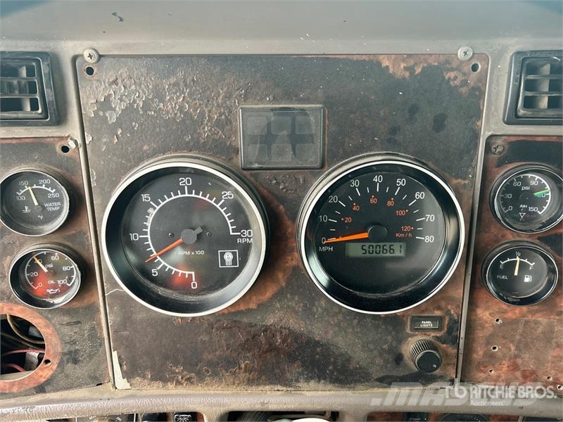 Kenworth W900 Pašizgāzējs