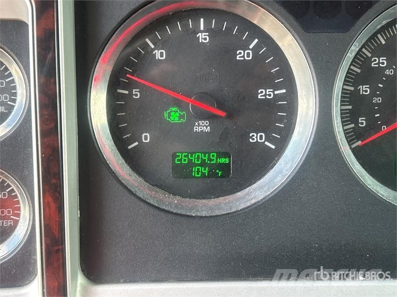 Kenworth W900 وحدات الجر