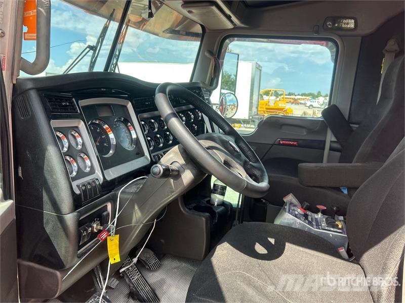 Kenworth W900 Vetopöytäautot