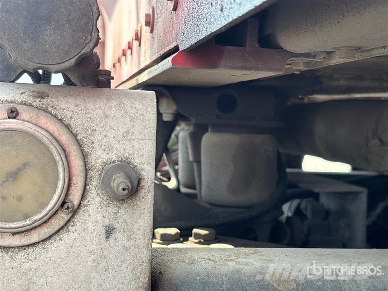 Kenworth W900 شاحنات قلابة