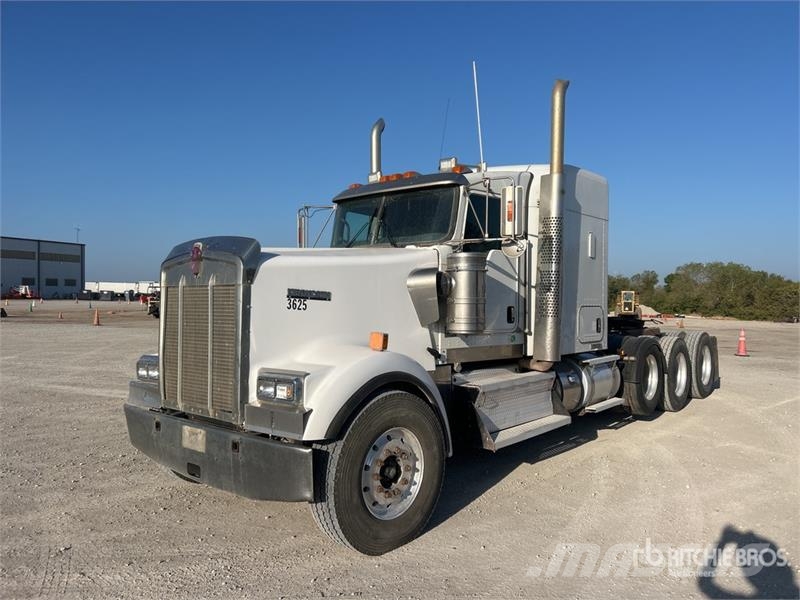 Kenworth W900 Τράκτορες