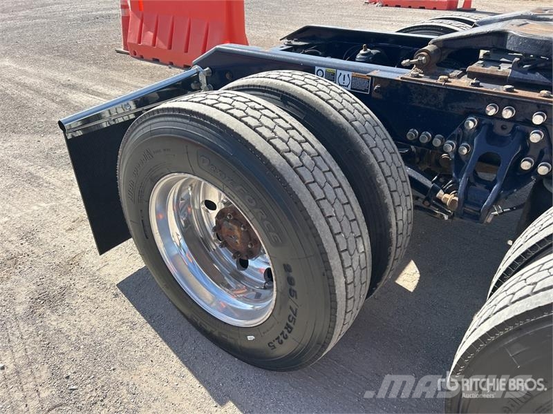Kenworth W900 Vetopöytäautot