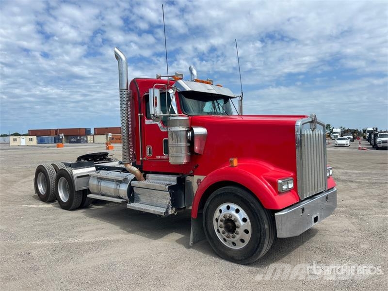 Kenworth W900 Vetopöytäautot