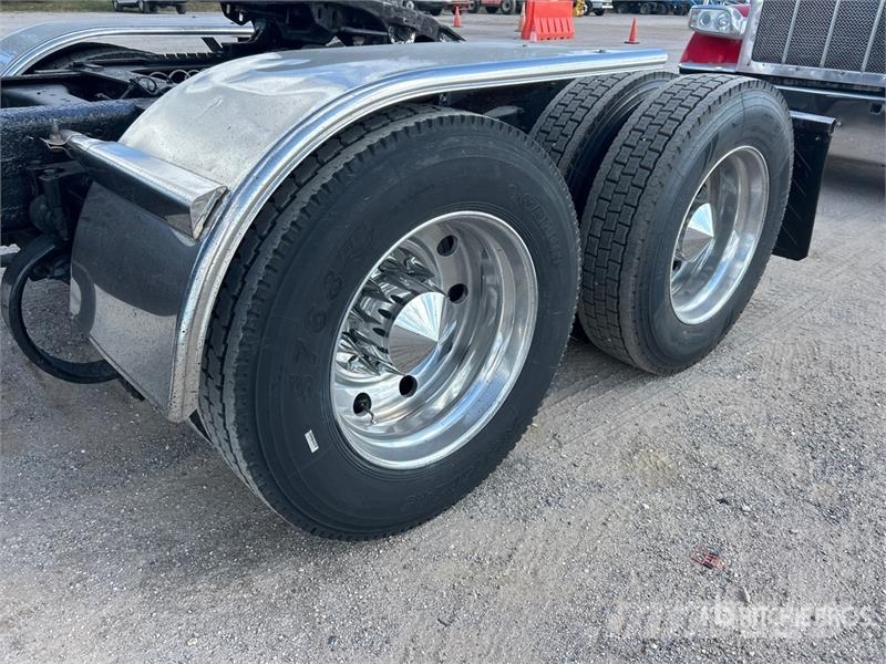 Kenworth W900 Vilcēji