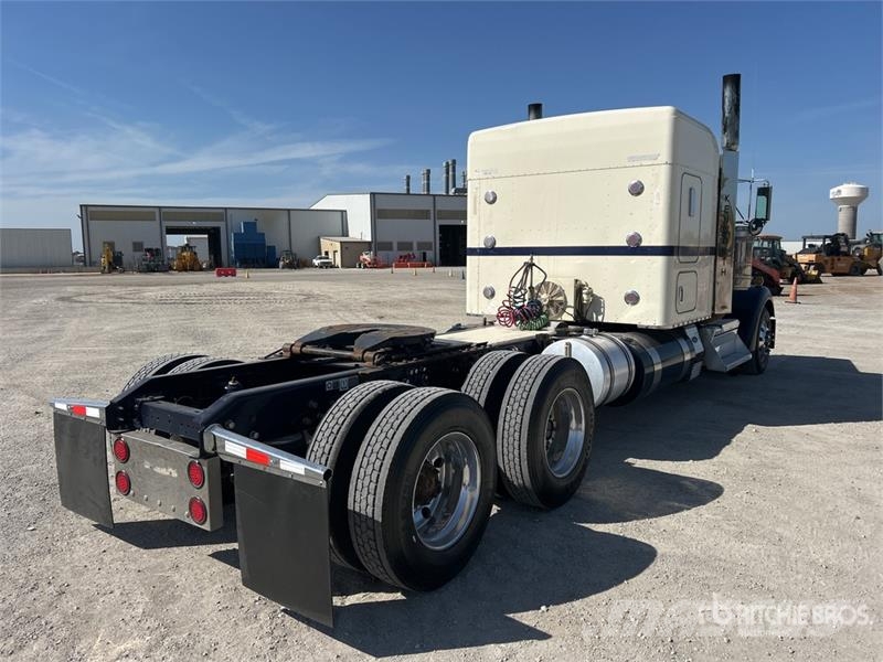 Kenworth W900 Vetopöytäautot