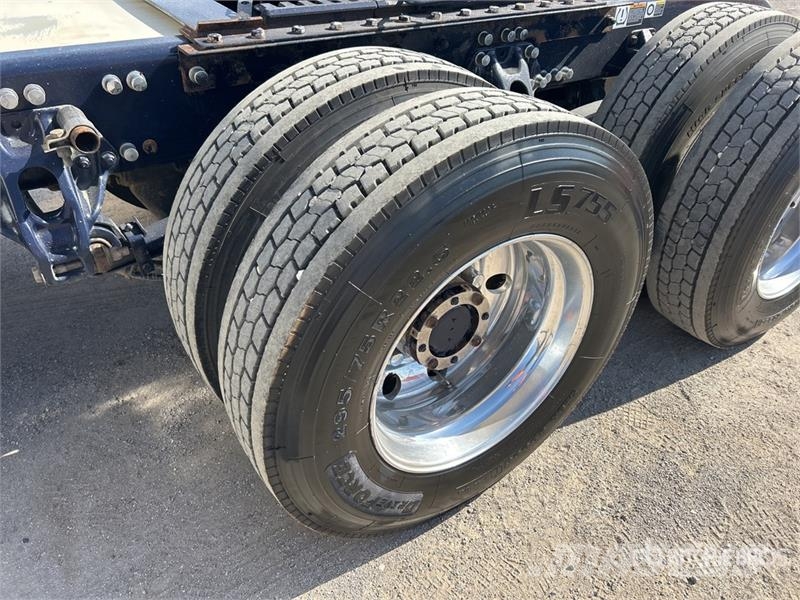 Kenworth W900 Vetopöytäautot
