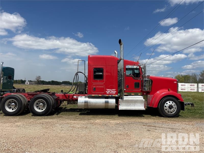 Kenworth W900 Prime Movers