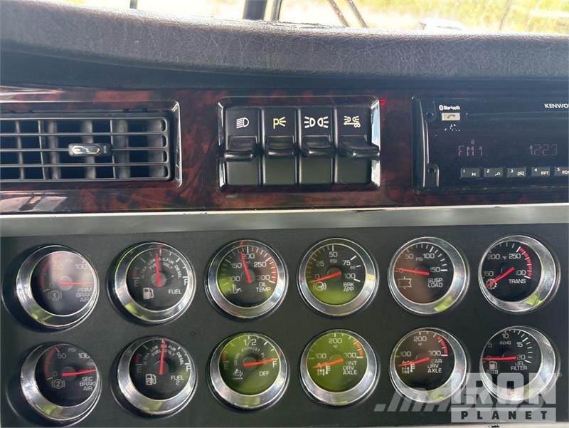 Kenworth W900 Prime Movers