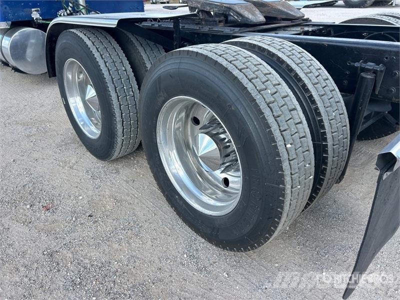 Kenworth W900 Vilcēji