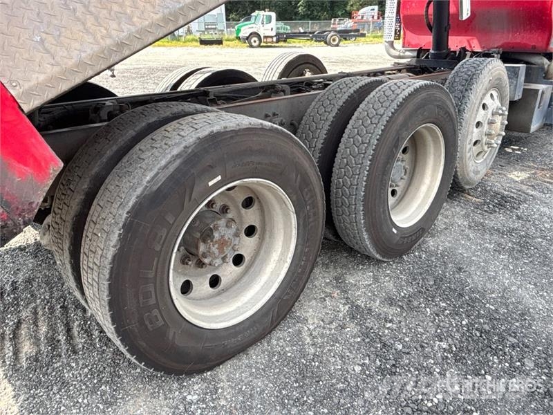 Kenworth W900 شاحنات قلابة