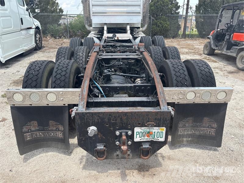 Kenworth W900 Vetopöytäautot