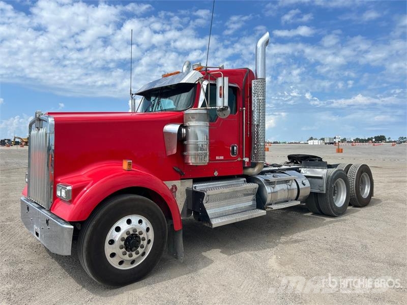 Kenworth W900 Vetopöytäautot